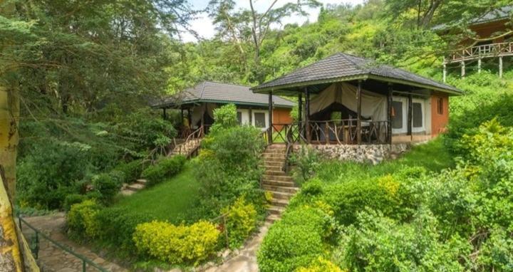 Crater Lake Tented Camp And Game Sanctuary Найваша Экстерьер фото