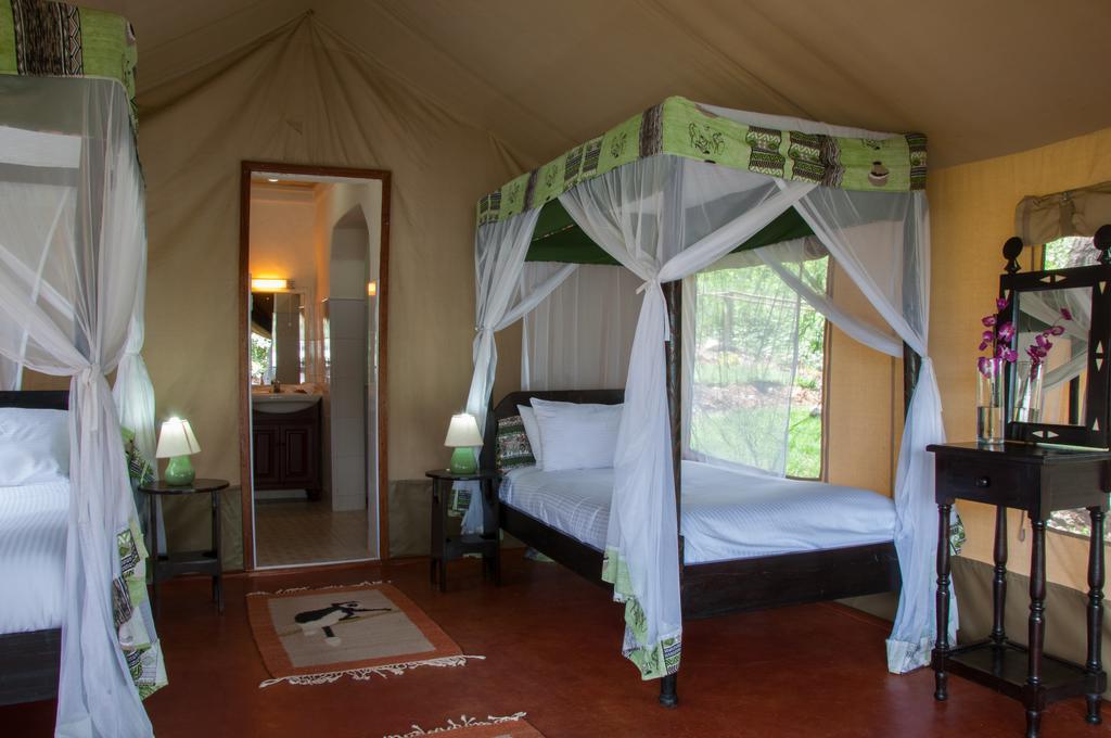 Crater Lake Tented Camp And Game Sanctuary Найваша Экстерьер фото